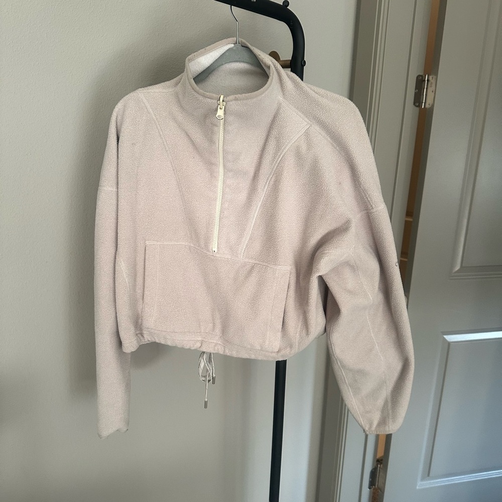 ALO Yoga Cream Half-Zip Sweatshirt